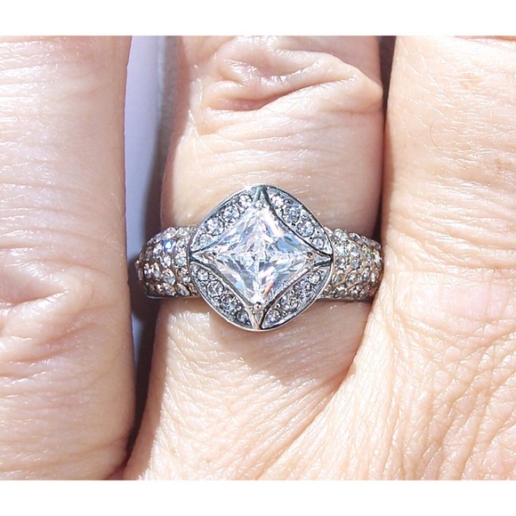 STAINLESS STEEL Princess & Round Cut Cubic Zirconia Ring - Picture 3 of 14